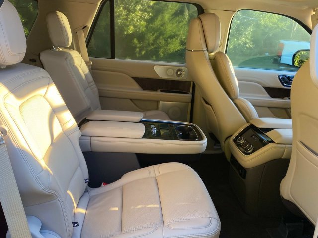 Used 2020 Lincoln Navigator Reserve w/ Luxury Package AWD/4WD image 34