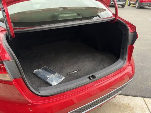 Used 2021 Toyota Corolla SE w/ Carpet Mat Package (TMS) image 24