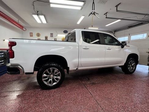 Used 2020 Chevrolet Silverado 1500 LT w/ All-Star Edition AWD/4WD image 3