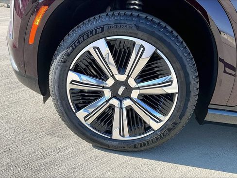 New 2026 Cadillac Escalade IQ Luxury 2 AWD/4WD image 10
