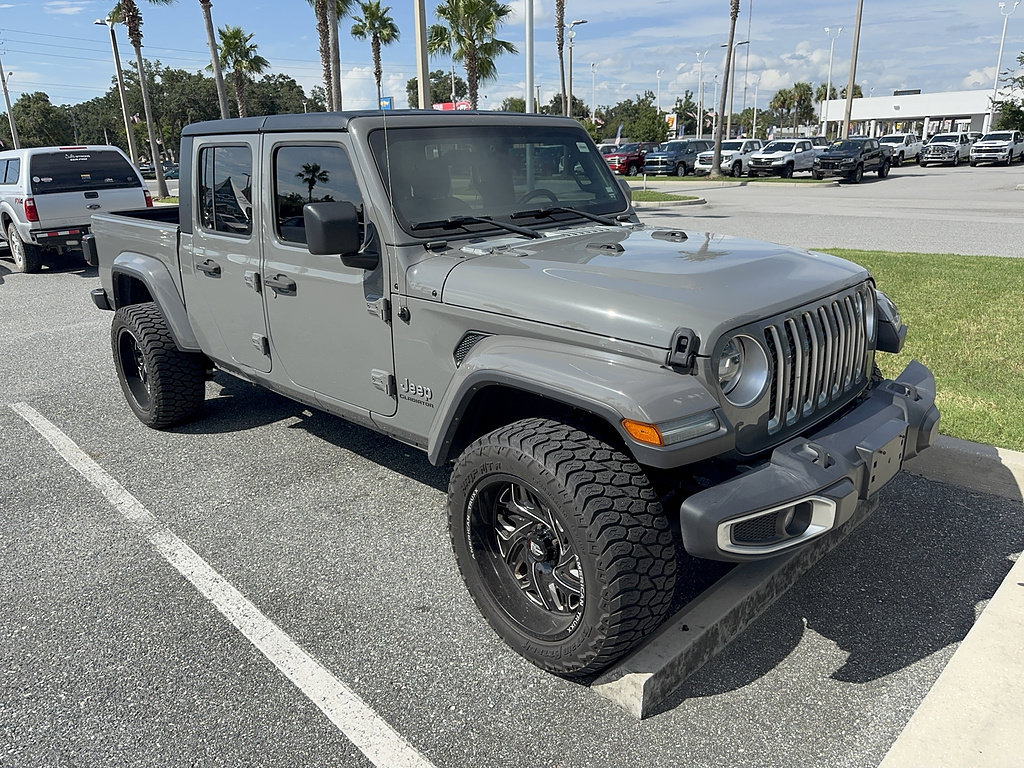 Used 2022 Jeep Gladiator Overland w/ LED Lighting Group AWD/4WD image 59