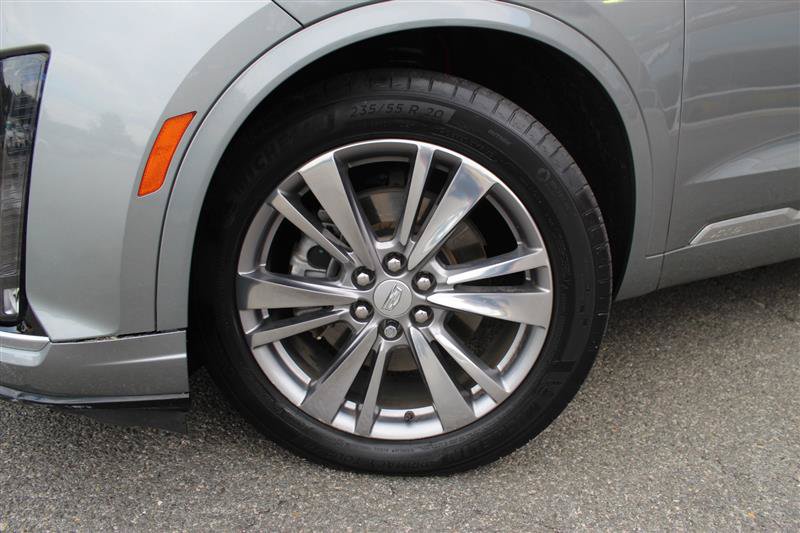 Used 2023 Cadillac XT6 Premium Luxury AWD/4WD image 9