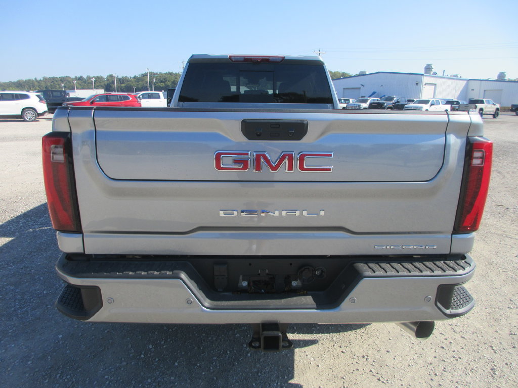 New 2026 GMC Sierra 3500 Denali w/ Denali Reserve Package AWD/4WD image 5