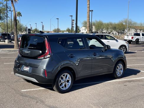 Certified 2023 Kia Soul LX w/ LX Technology Package image 4