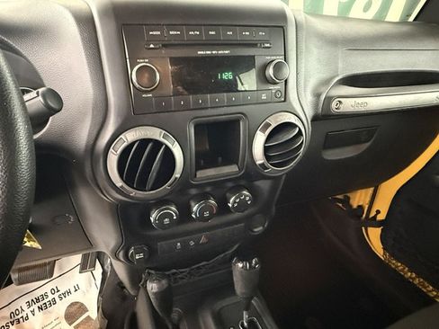 Used 2015 Jeep Wrangler Unlimited Sport w/ Max Tow Package AWD/4WD image 11