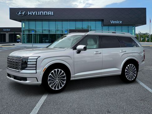 New 2026 Hyundai Palisade Calligraphy FWD image 2