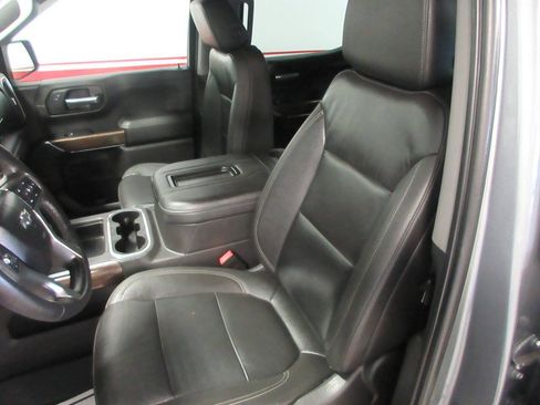 Used 2021 Chevrolet Silverado 1500 RST w/ Convenience Package II AWD/4WD image 16