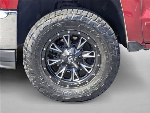 Used 2018 Chevrolet Silverado 1500 LT w/ LT Eassist Package AWD/4WD image 25