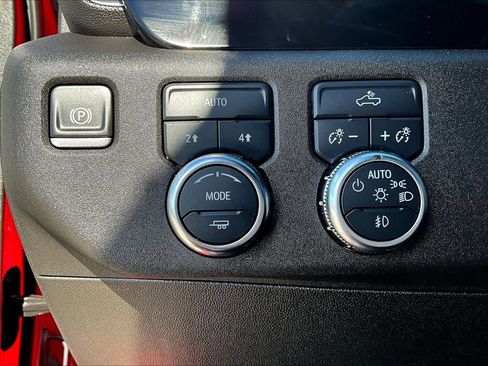 Certified 2025 GMC Sierra 1500 Elevation image 69