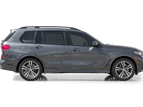 Used 2021 BMW X7 xDrive40i w/ M Sport Package AWD/4WD image 7