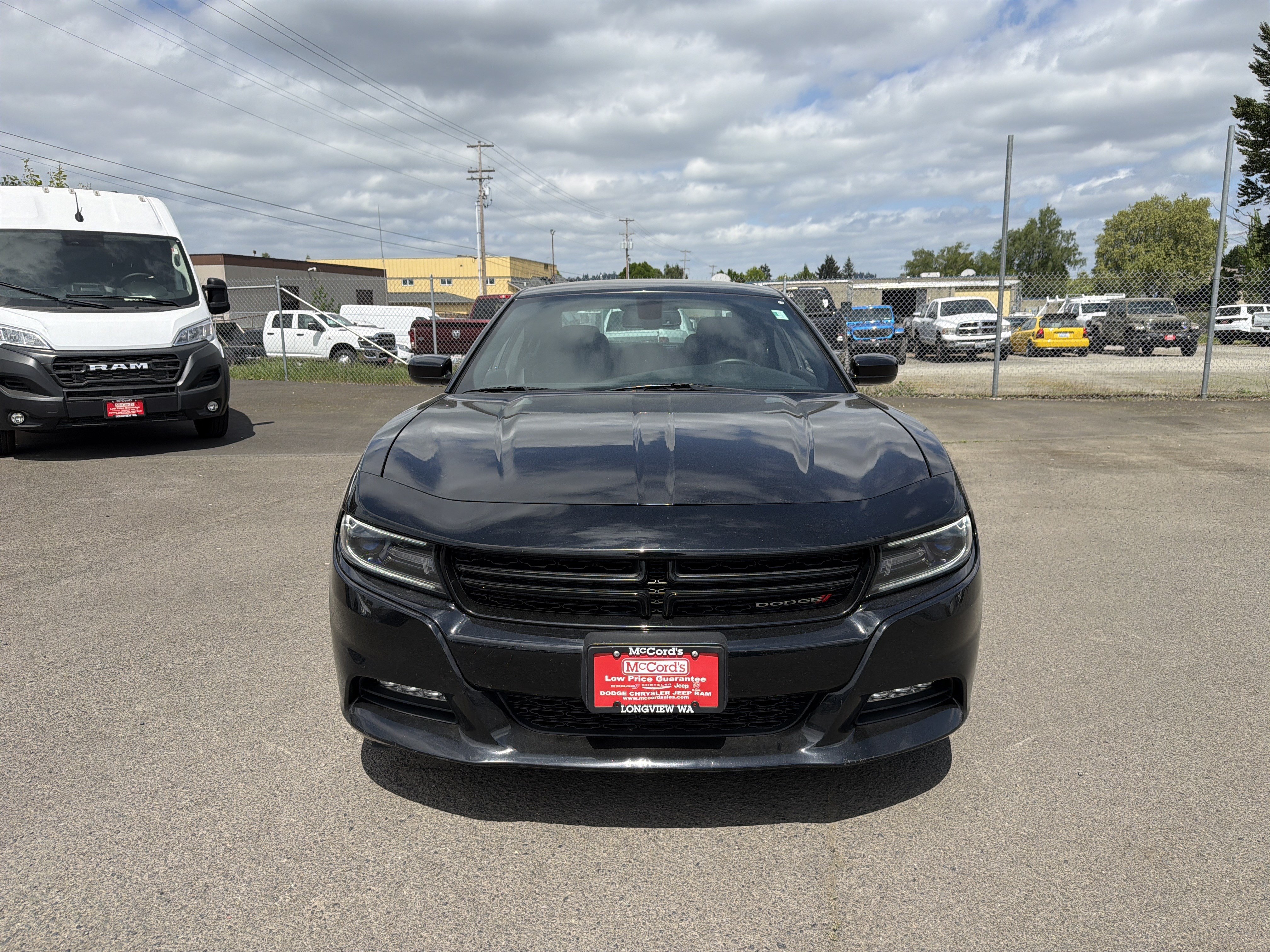 Used 2017 Dodge Charger R/T RWD image 8