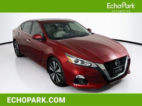 Used 2019 Nissan Altima 2.5 SV FWD image 1