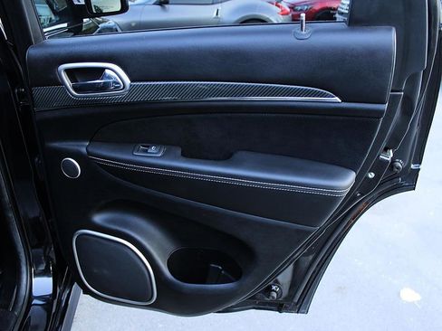 Used 2014 Jeep Grand Cherokee SRT8 w/ Luxury Group II AWD/4WD image 22