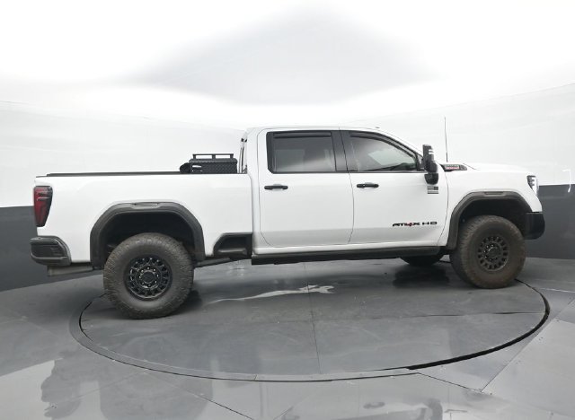 Used 2025 GMC Sierra 2500 AT4X w/ AT4X AEV Edition AWD/4WD image 2