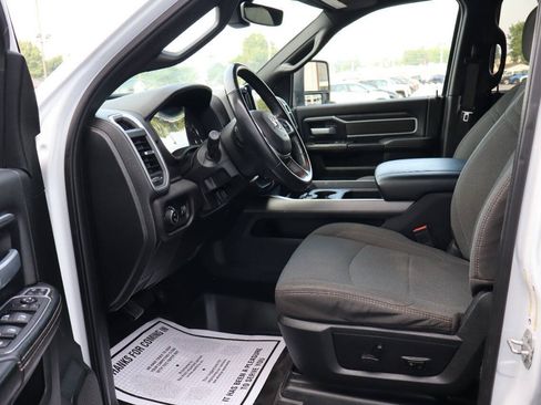 Used 2024 RAM 2500 Big Horn w/ Sport Appearance Package AWD/4WD image 6