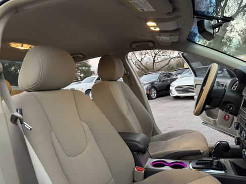 Used 2012 Ford Fusion Hybrid FWD image 18