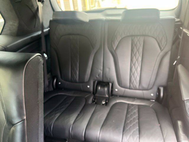 Used 2023 BMW X7 M60i AWD/4WD image 13