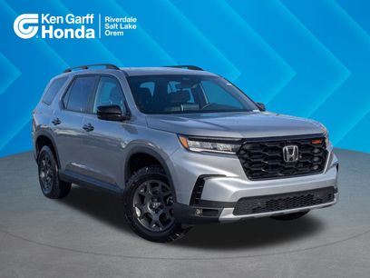 New 2025 Honda Pilot TrailSport