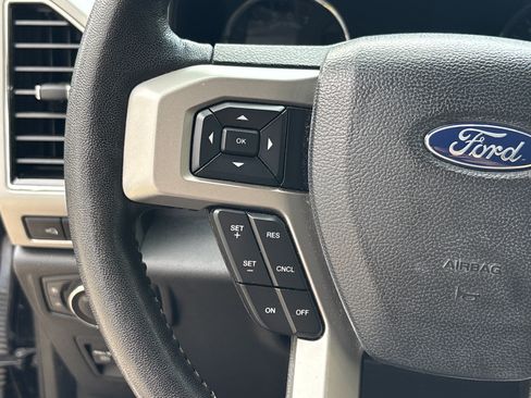 Used 2018 Ford F150 Lariat w/ Equipment Group 502A Luxury AWD/4WD image 26