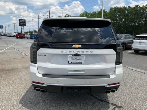 Used 2025 Chevrolet Suburban High Country AWD/4WD image 27