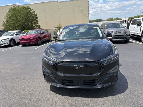 Used 2025 Ford Mustang Mach-E Premium image 19