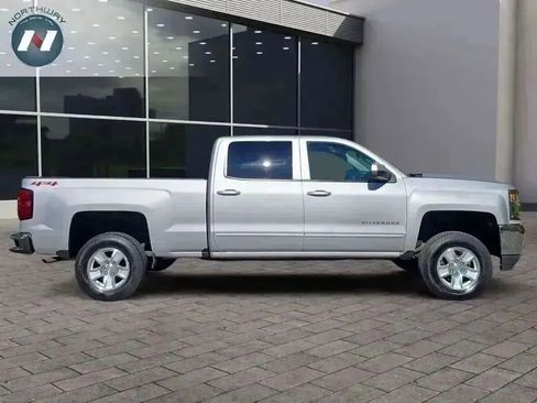Used 2018 Chevrolet Silverado 1500 LT w/ All Star Edition image 6