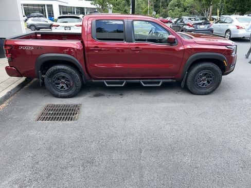 Used 2025 Nissan Frontier PRO-4X w/ Tow Package AWD/4WD image 4