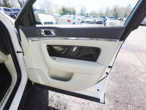 Used 2013 Lincoln MKS AWD image 13