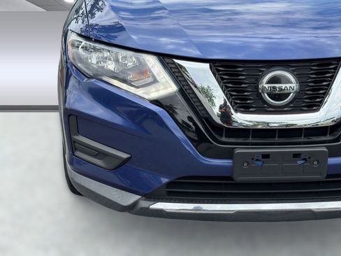 Used 2018 Nissan Rogue SV AWD/4WD image 11