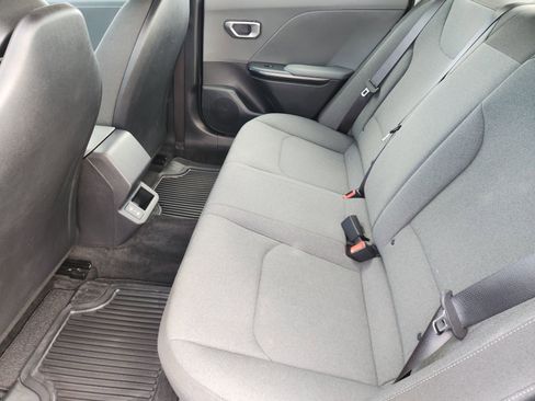 Used 2025 Kia K4 LXS image 34