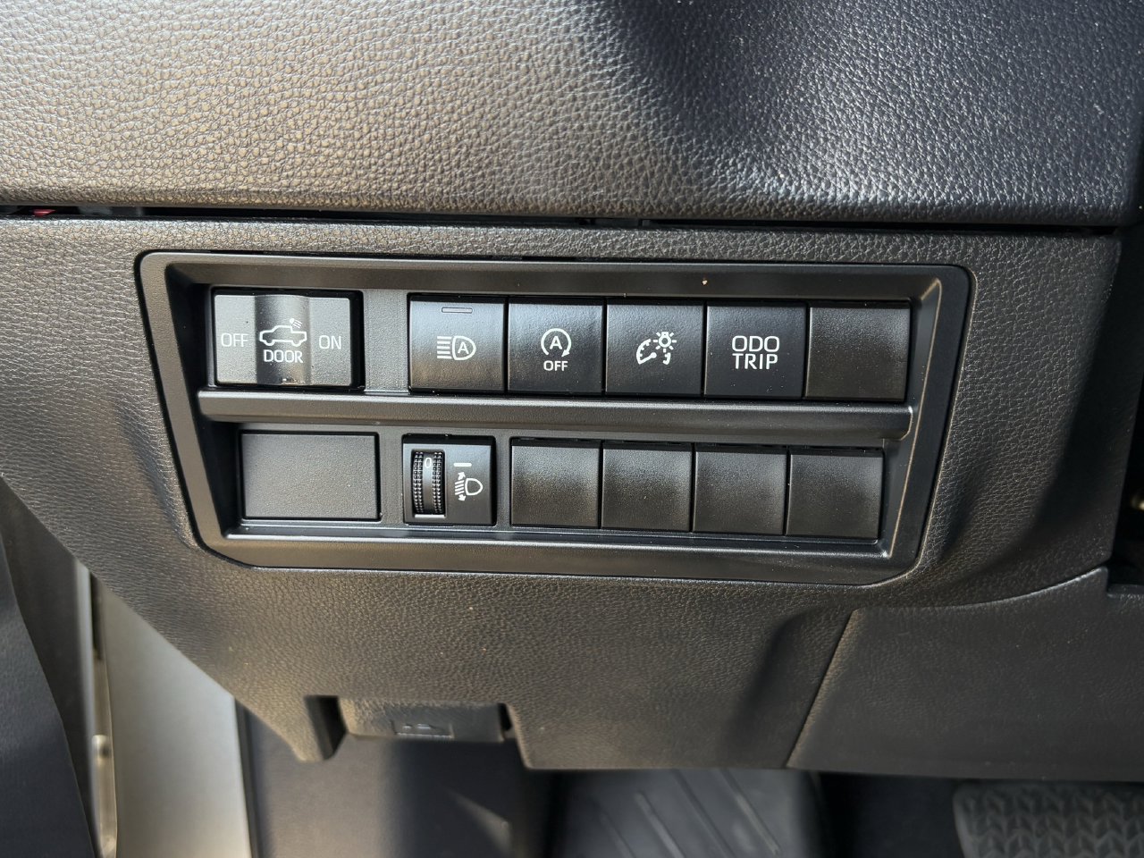 Used 2022 Toyota Tundra SR5 AWD/4WD image 22