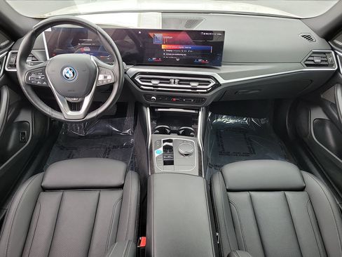 Used 2023 BMW i4 eDrive35 RWD image 11