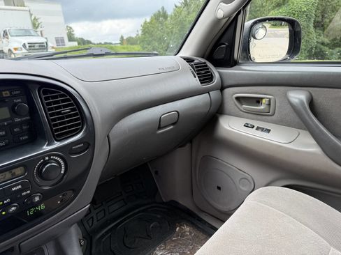 Used 2004 Toyota Sequoia SR5 image 24