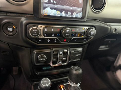 Used 2020 Jeep Gladiator Sport w/ Quick Order Package 24S AWD/4WD image 23