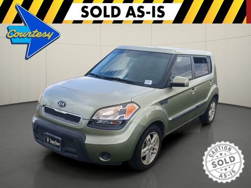 Used 2011 Kia Soul + FWD image 3