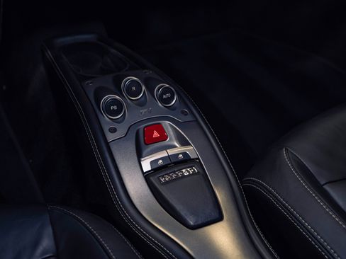 Used 2012 Ferrari 458 Italia Coupe image 25