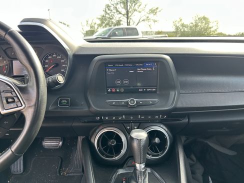 Used 2020 Chevrolet Camaro LT image 22