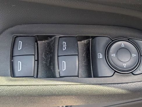 Used 2024 Chevrolet Equinox LT FWD image 12