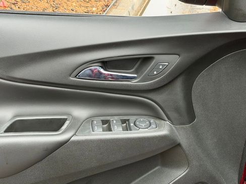 Used 2022 Chevrolet Equinox LT FWD image 30