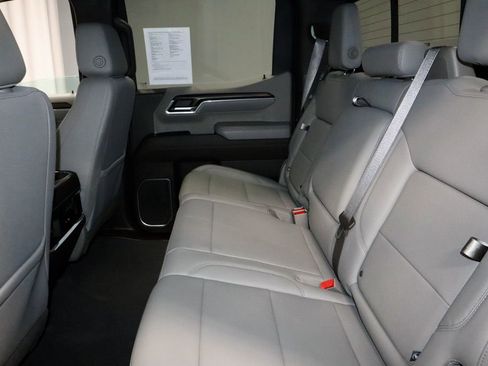 Used 2023 GMC Sierra 1500 SLT w/ SLT Premium Package AWD/4WD image 23