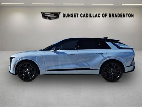 New 2026 Cadillac Lyriq V AWD/4WD image 4