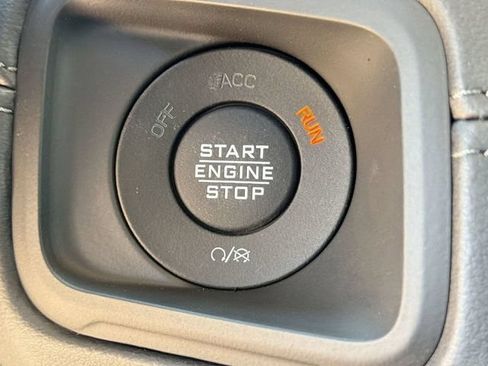 New 2026 Jeep Gladiator Sport AWD/4WD image 25
