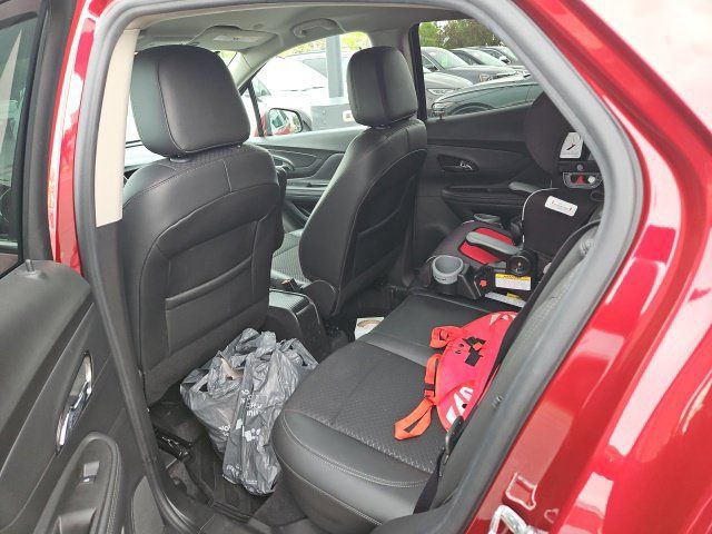 Used 2022 Buick Encore Preferred w/ Safety Package II AWD/4WD image 16