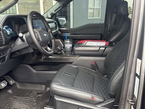 Used 2025 Ford F150 Lariat w/ Equipment Group 502A High image 15