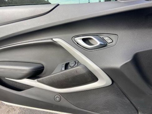 Used 2021 Chevrolet Camaro SS image 17