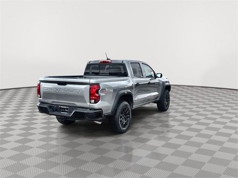 Used 2024 Chevrolet Colorado Trail Boss w/ Technology Package image 8