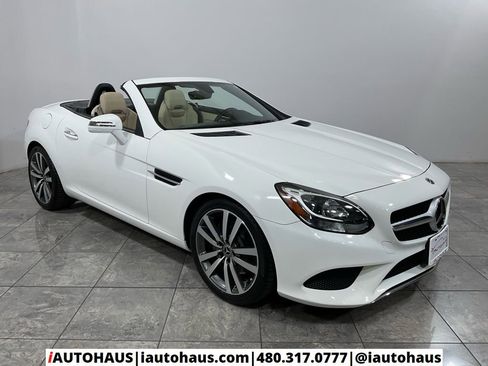 Used 2020 Mercedes-Benz SLC 300 w/ Premium Package image 9