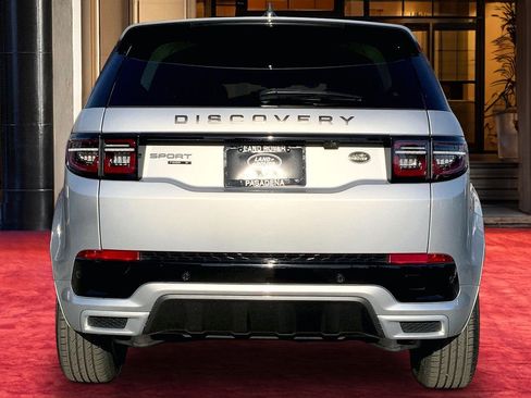 Used 2020 Land Rover Discovery Sport S R-Dynamic image 4