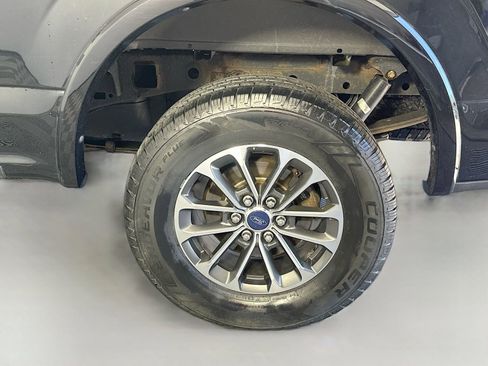 Used 2018 Ford F150 XLT w/ Equipment Group 302A Luxury AWD/4WD image 31
