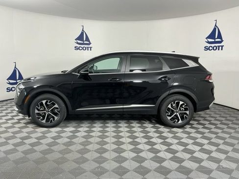 Used 2023 Kia Sportage EX AWD/4WD image 4